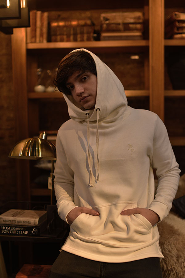 Buzo White fkr - cuello cruzado OUTLET