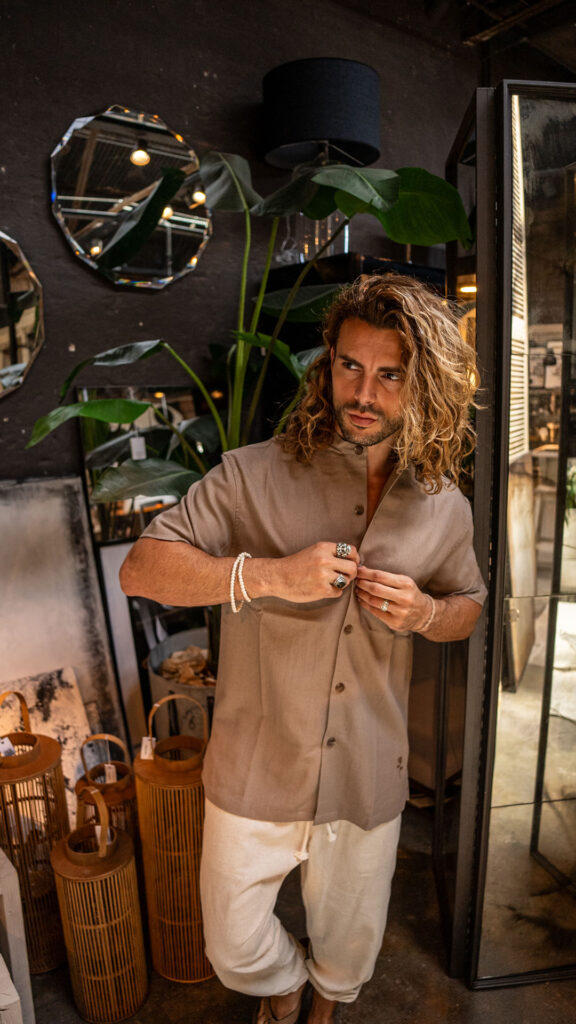 Camisa de Lino cuello Mao · Light Brown