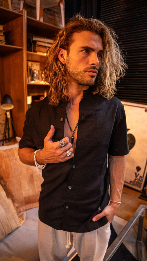 Camisa de Lino cuello Mao · Black Raven