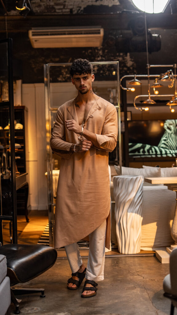 Túnica de lino diseño KG · Sahara