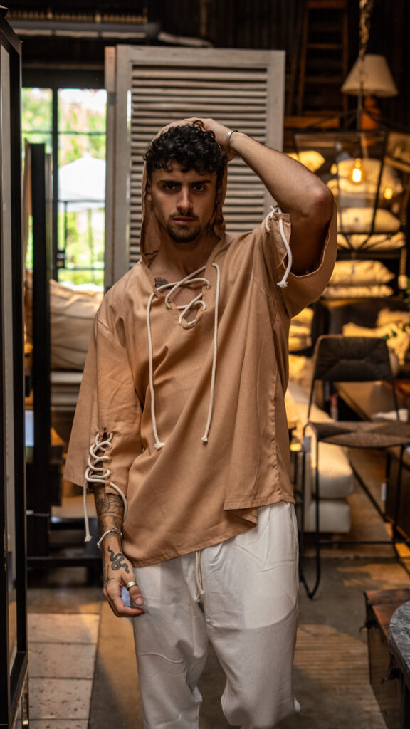 Remeron de Lino diseño KG · Sahara