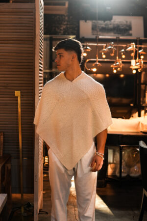Poncho Perú Cream || 100% Baby Alpaca