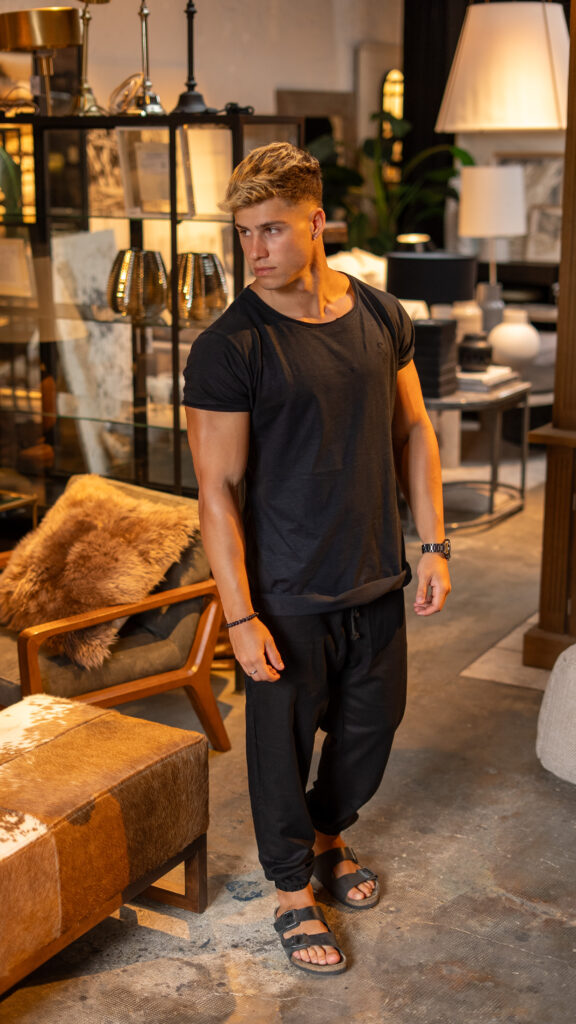 Remera Ibiza Flame · Shadow Black